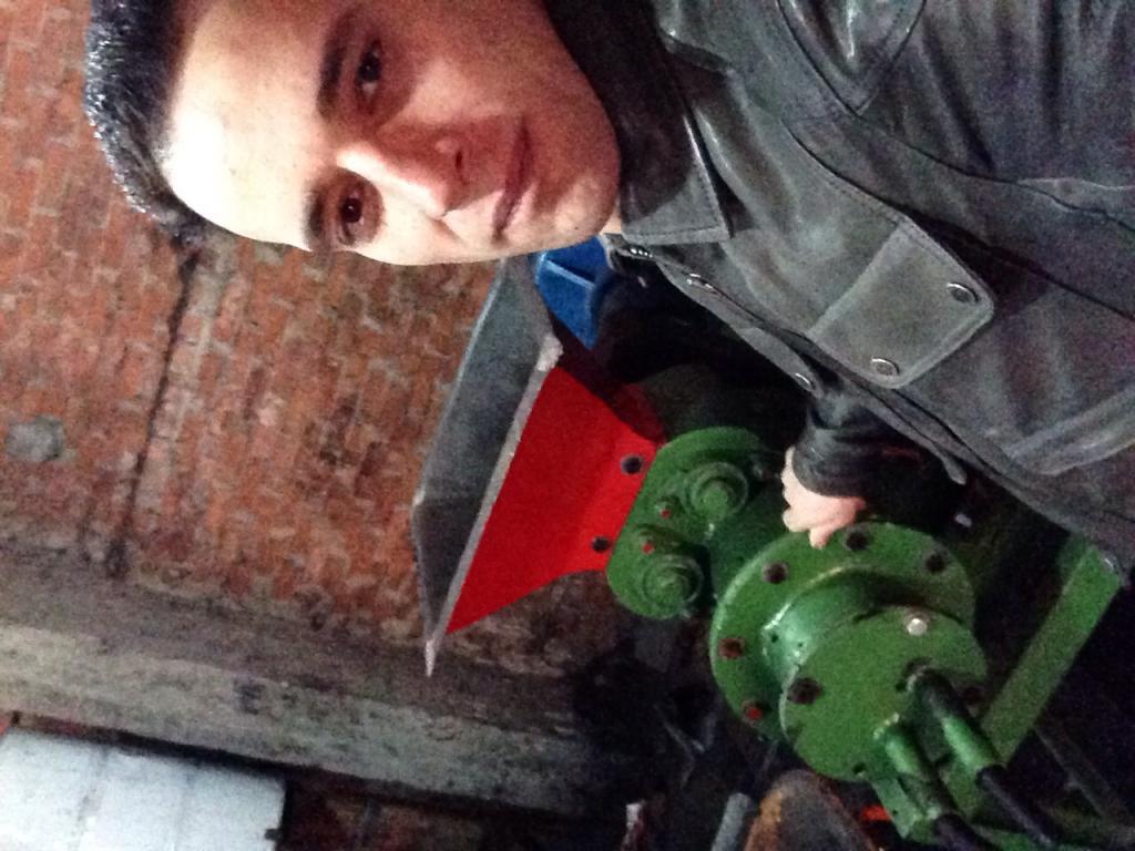 ايمن طاش Cover Image