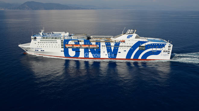 شركة نقل بحري مربحة بين اوروبا والمغرب العربي  Cover Image