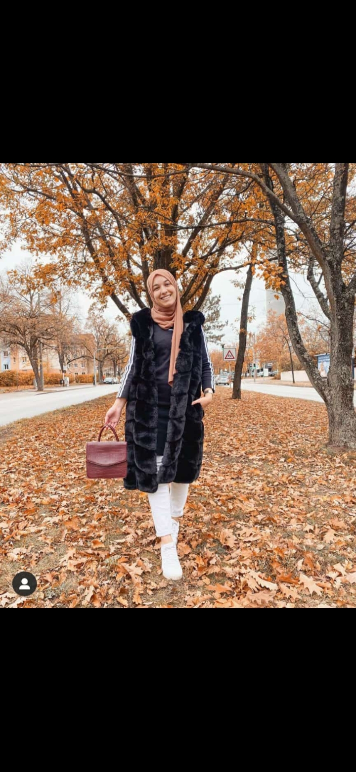 SARAh123 Profile Picture